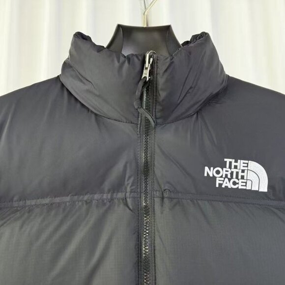 The North Face 1996 Retro Nuptse 700 Fill Packable Jacket - Picture 6 of 9